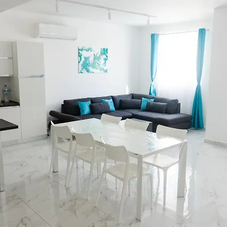 Axara Holiday home *